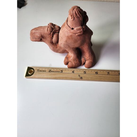 Clay CAMEL Kneeling Whimsical Smiling Art Figuring Collectible - Picture 7 of 8